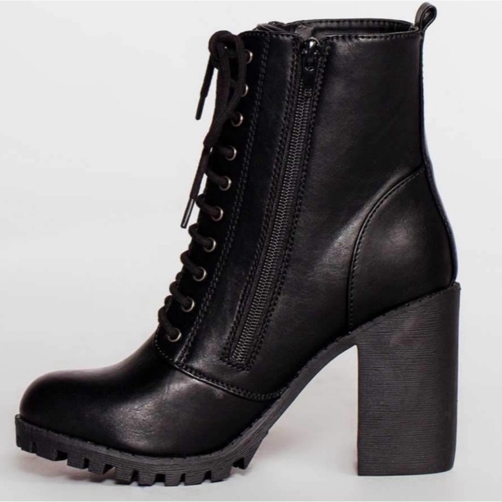Black lace up combat boots/moto Boots